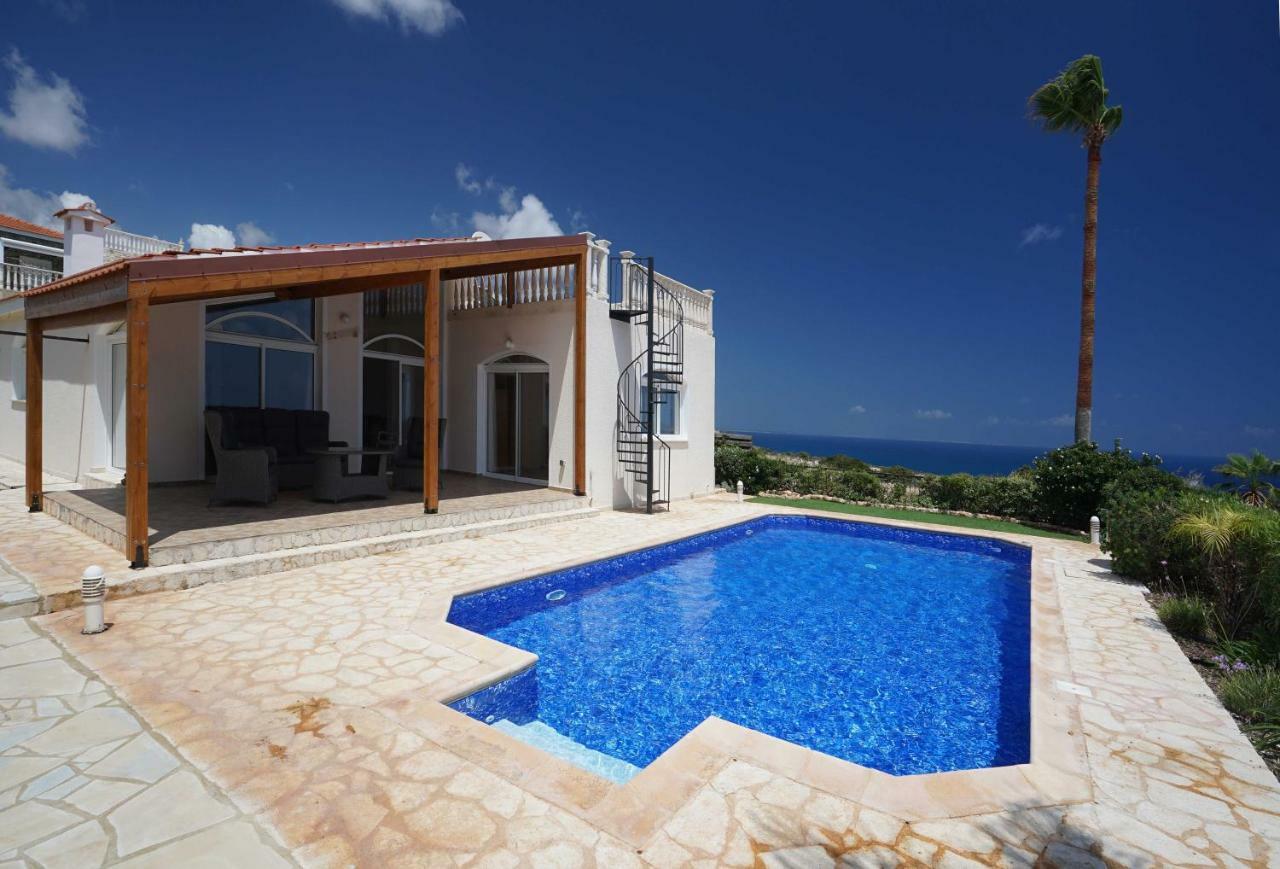 Unforgettable Family Escape - Cliffside Villa With Panoramic Sea Views And Kid-Friendly Private Pool Пісурі Екстер'єр фото